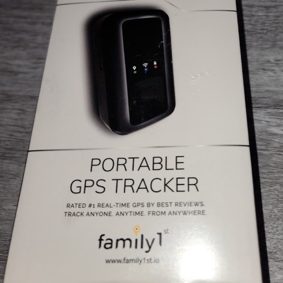 Famiy1st GPS Tracker for Vehicles Cars Trucks Loved Ones Real Time Tracking NIB - Picture 1 of 3